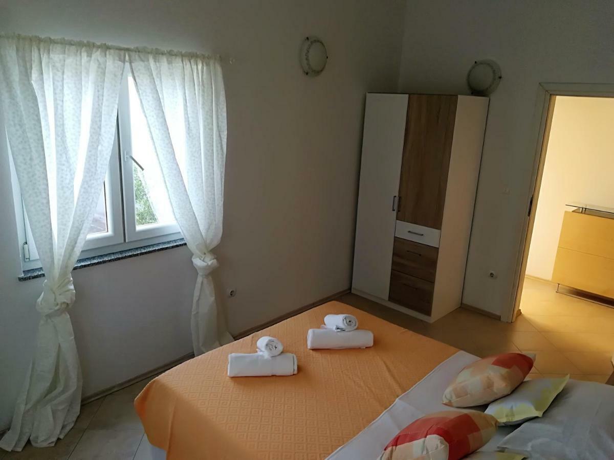 Apartman Rosanda 1 Premuda Eksteriør billede