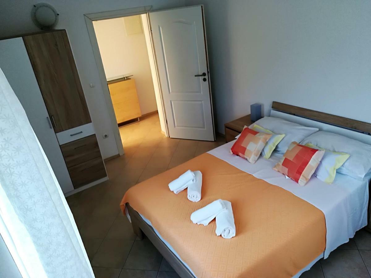 Apartman Rosanda 1 Premuda Eksteriør billede