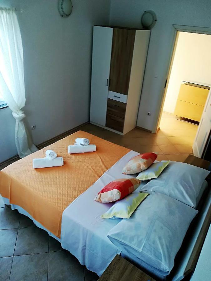 Apartman Rosanda 1 Premuda Eksteriør billede